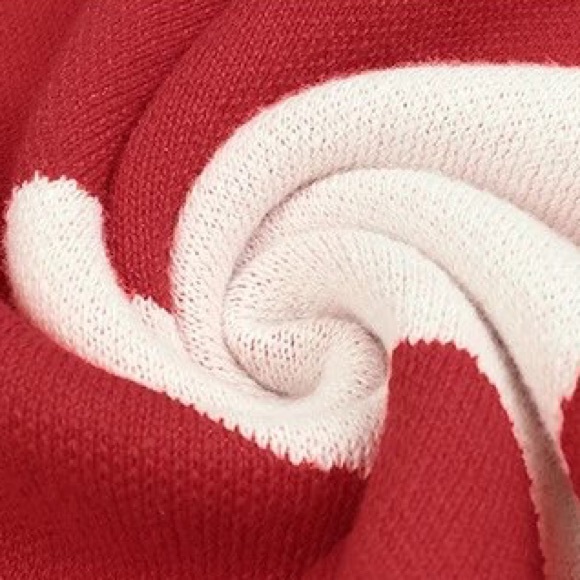 Heart Print Oversized V-Neck Knit Sweater - Picture 7 of 9